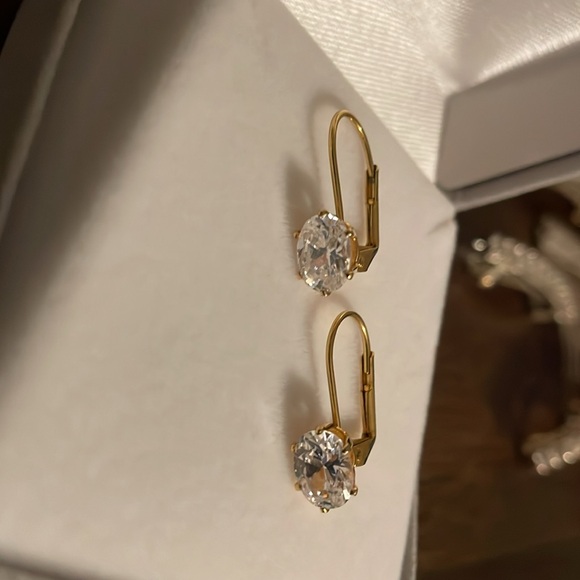 Lever back earrings - Picture 4 of 4